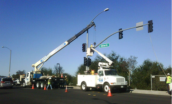 hungersnød Mockingbird lærling Traffic signal & pole installation contractors Los Angeles, California